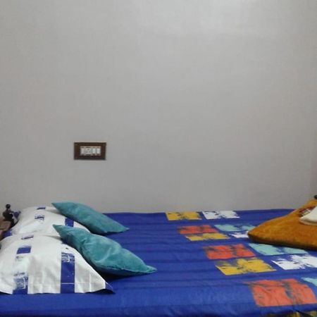 The Lovely Room Kolkata Ngoại thất bức ảnh