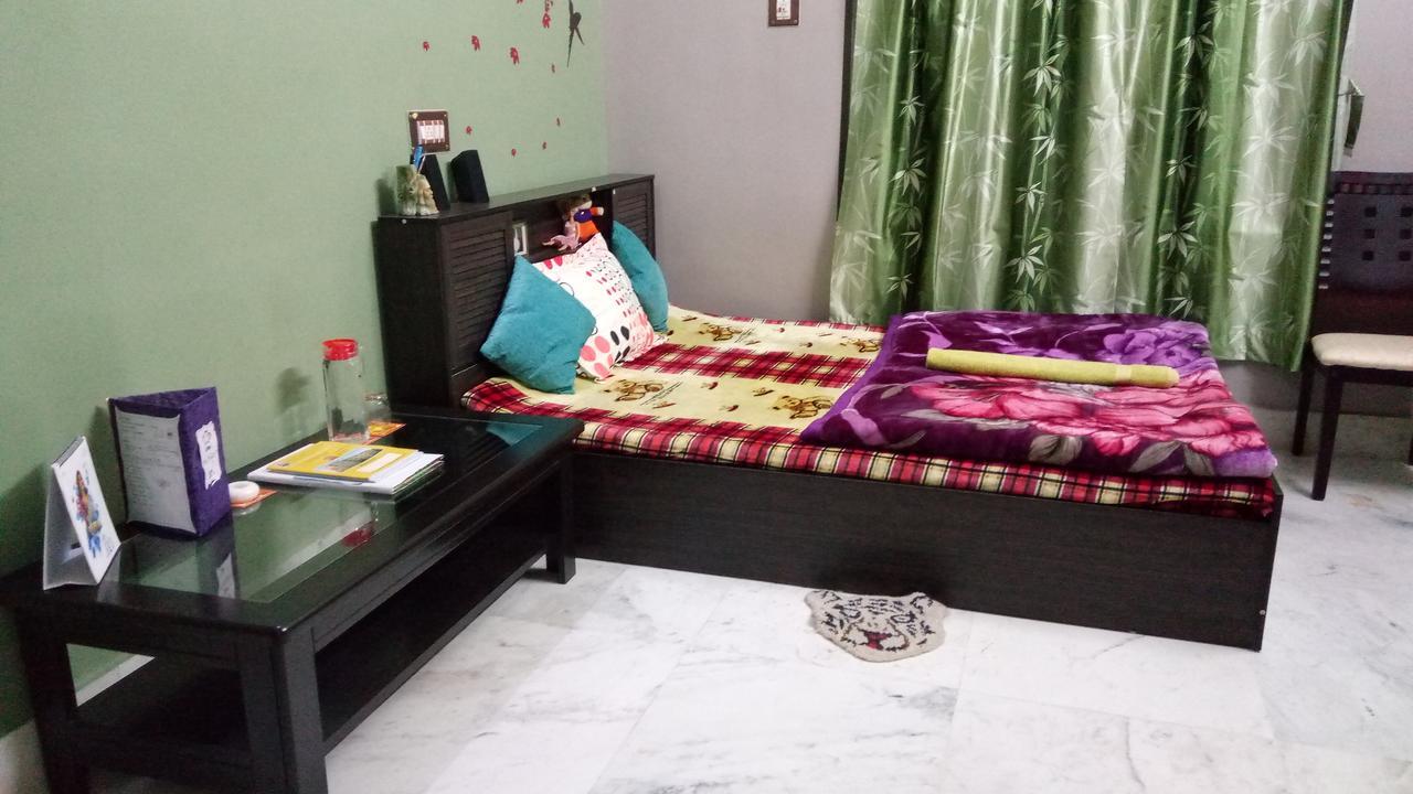 The Lovely Room Kolkata Ngoại thất bức ảnh