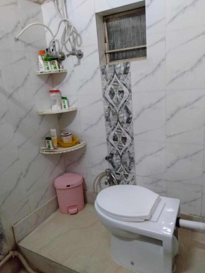 The Lovely Room Kolkata Ngoại thất bức ảnh