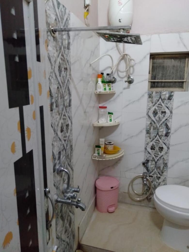 The Lovely Room Kolkata Ngoại thất bức ảnh
